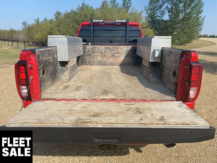 2021-gmc-sierra-2500hd-image-17