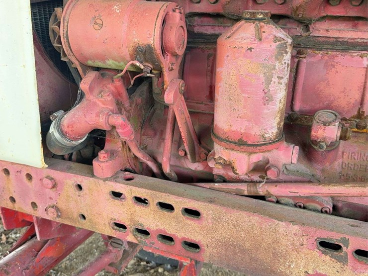 farmall-560-image-66