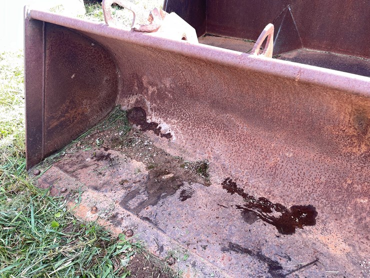 #1284-•-front-loader-bucket-attachment-image-9