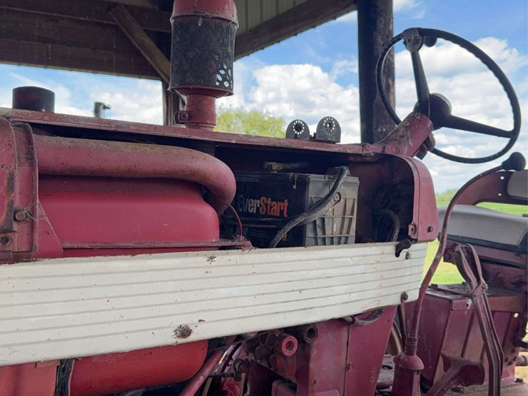 farmall-560-image-71