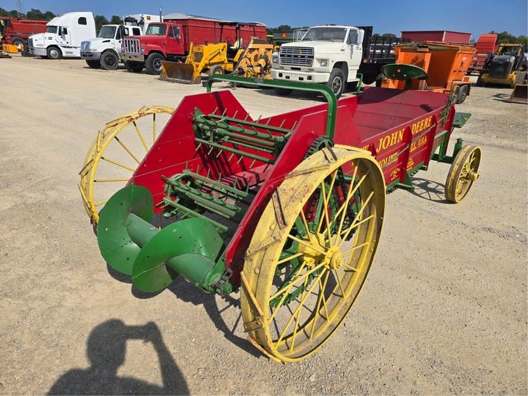 2011-john-deere-g-image-5