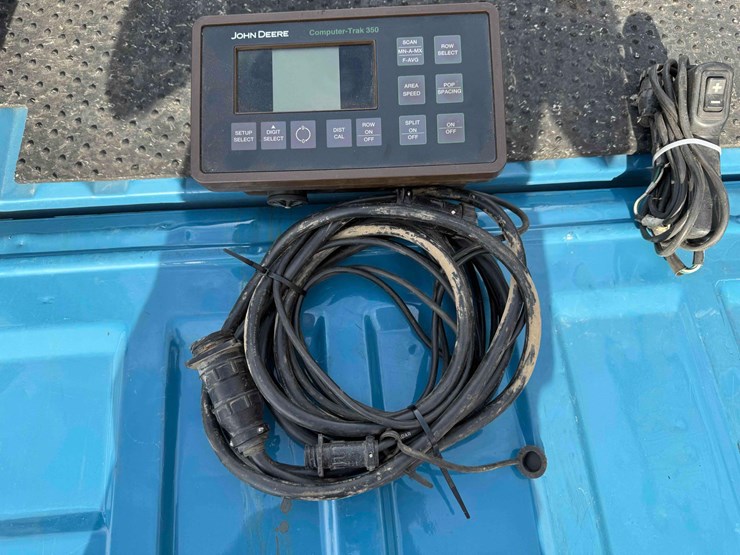john-deere-1590-image-28