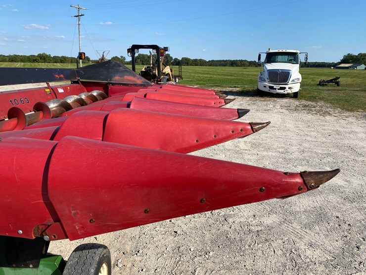 case-ih-1063-image-8