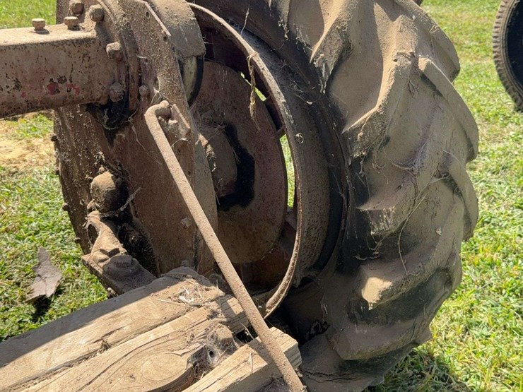 farmall-f-20-image-30