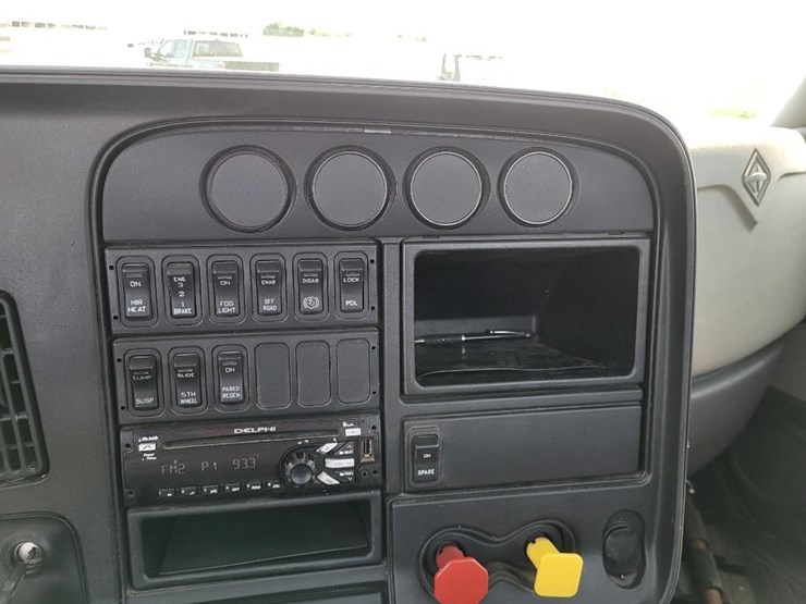 2016-international-prostar-image-57
