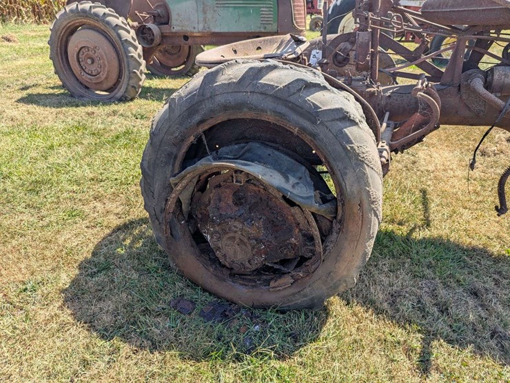 farmall-b-image-8