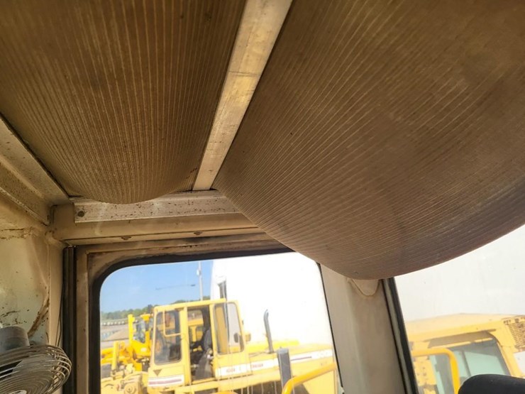 1989-o&k-trojan-5500-articulating-pay-loader-image-56