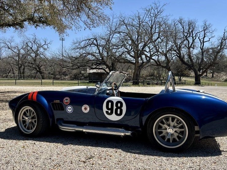 shelby-cobra,-342-engine,-5-speed-transmission.-image-17