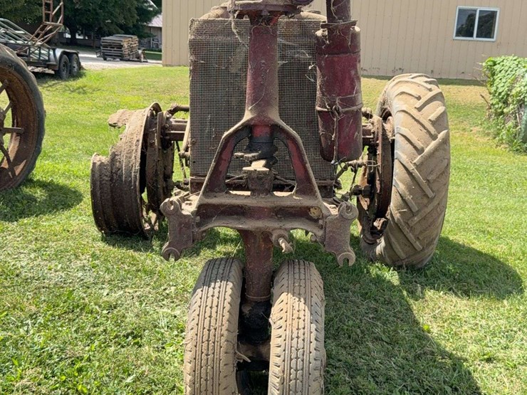farmall-f-20-image-10