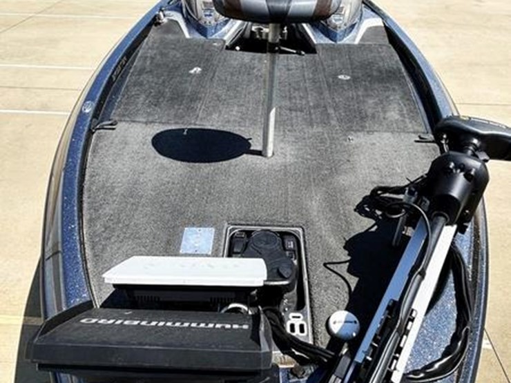 #209-•-2017-skeeter-fx21-boat-image-7