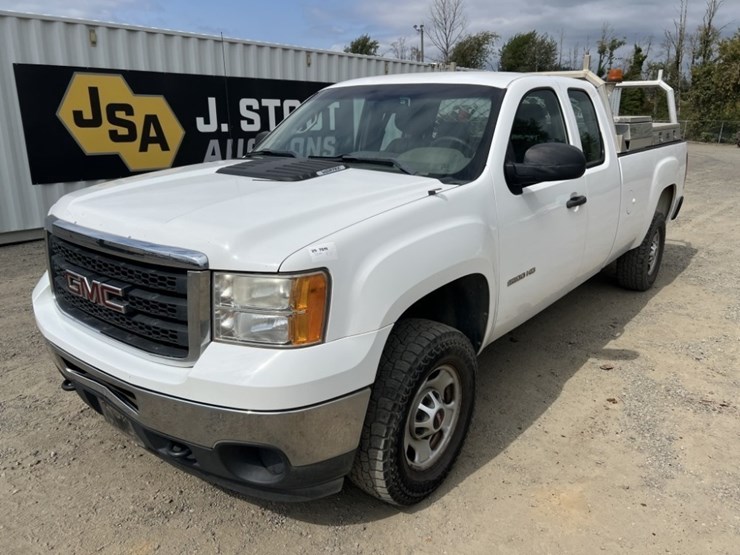 2011-gmc-sierra-2500-image-1