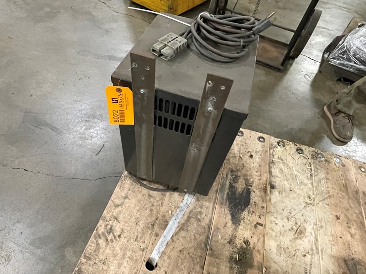 #8022-•-big-joe-battery-charger-image-4