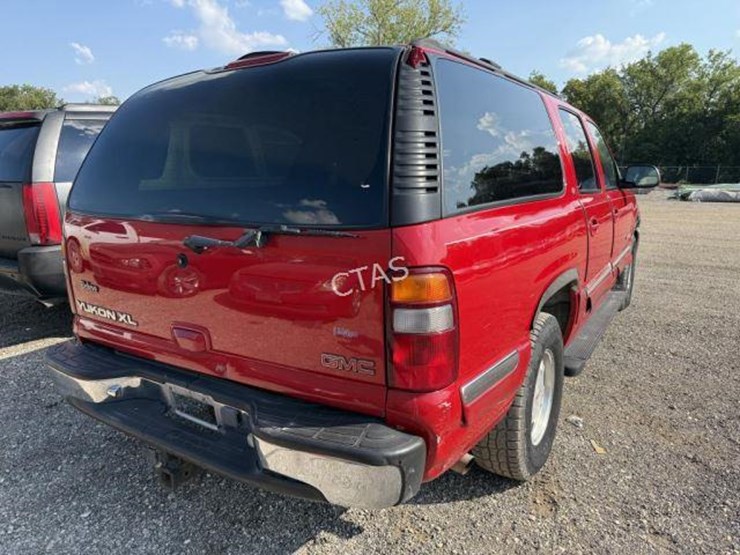 2001-gmc-yukon-xl-image-5