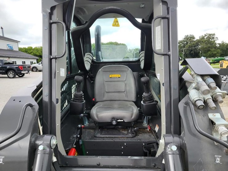 2024-new-holland-c345-image-11