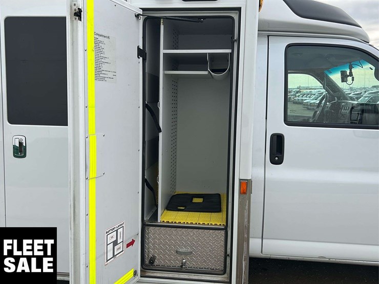 2017-chevrolet-express-s/a-ambulance-image-25