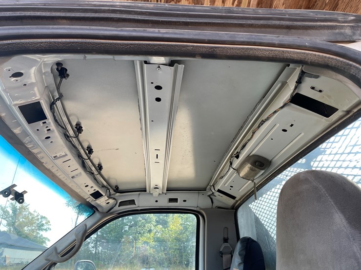 2001-ford-f550-image-61