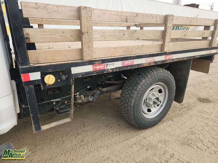 2021-ford-f350-image-43