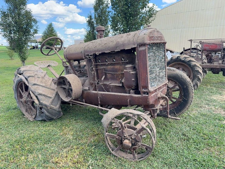 mccormick-deering-10-20-image-10