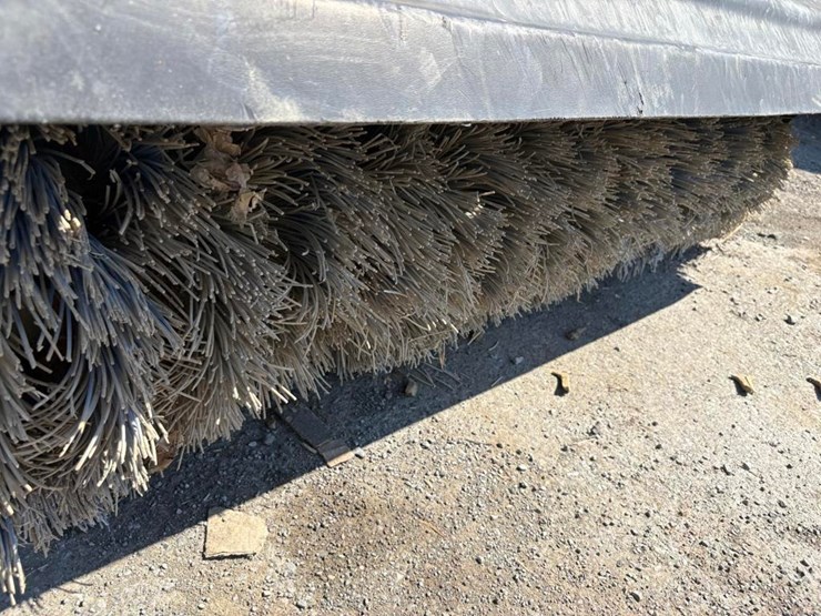 bobcat-skid-steer-brusher-attachment-image-4