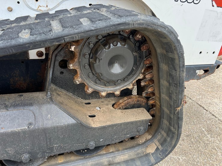 2019-bobcat-t630-image-15