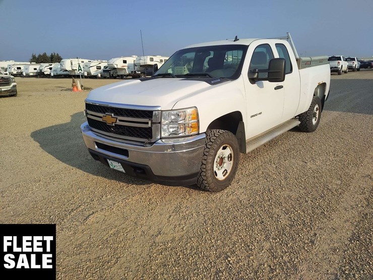 2013-chevrolet-silverado-2500hd-image-19