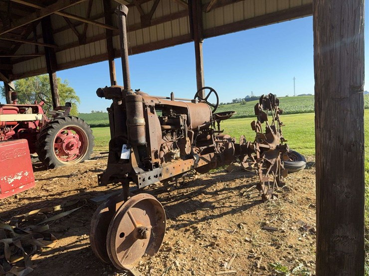 farmall-f-12-image-2