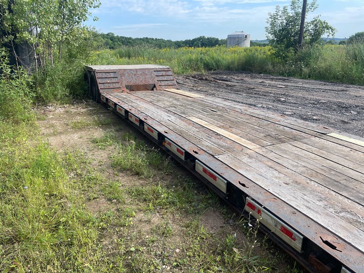#3032-•-landoll-hauler-lowboy-trailer-(has-wi-title)-(denmark,-wi)-image-10