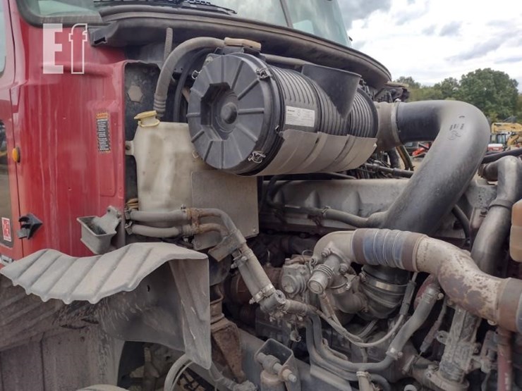 2012-mack-pinnacle-cxu613-image-17