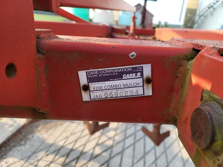case-ih-4200-image-15