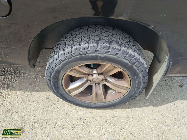 2013-ram-1500-sport-4x4-crew-cab-sb-image-27