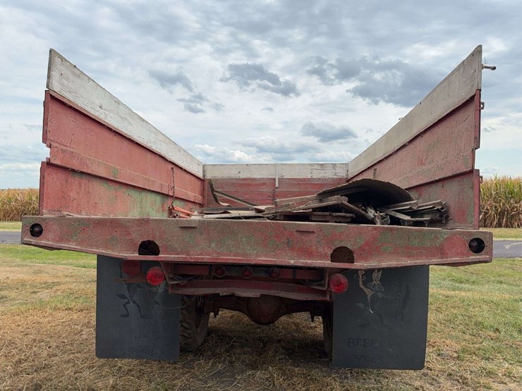 federal-grain-truck-image-12