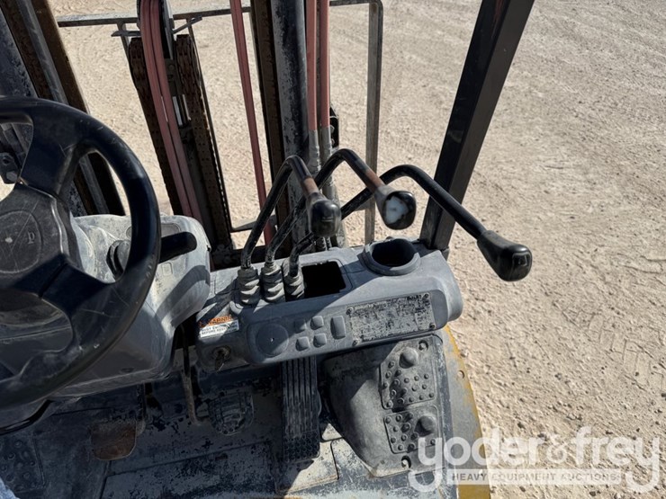 2018-komatsu-fg25t-16-image-18