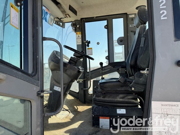 2018-xcmg-cv122pd-image-22