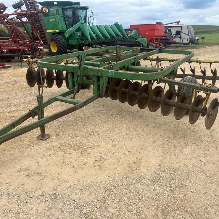 JOHN DEERE 210