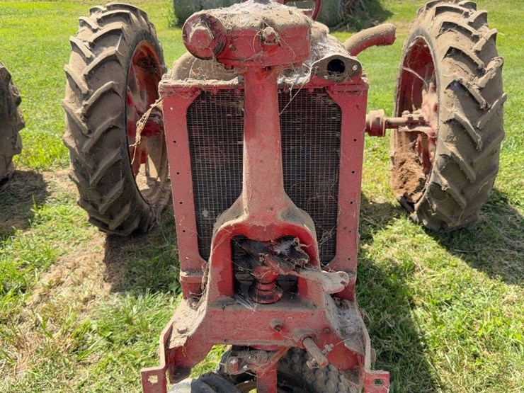farmall-f-12-image-12