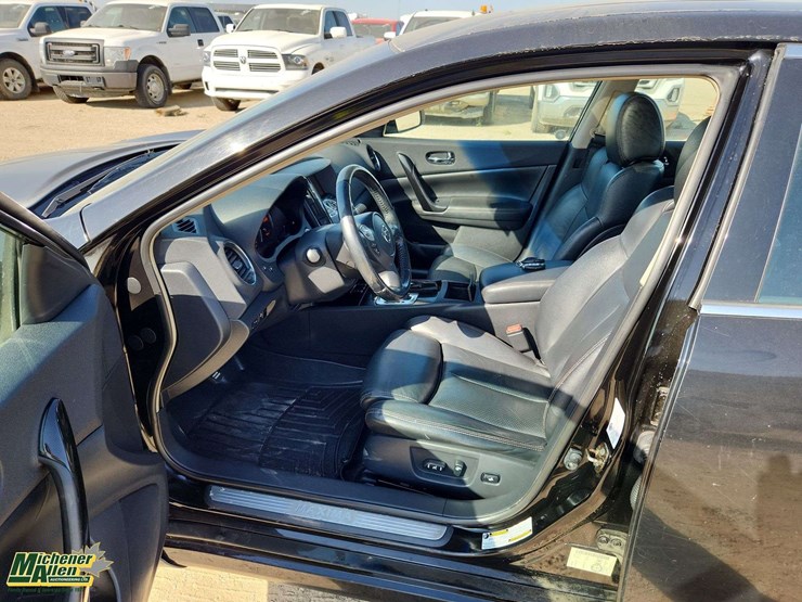 2010-nissan-maxima-3.5-s-4dr-sedan-image-8