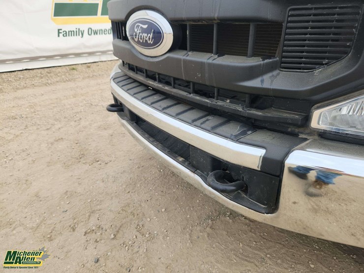2021-ford-f350-image-36