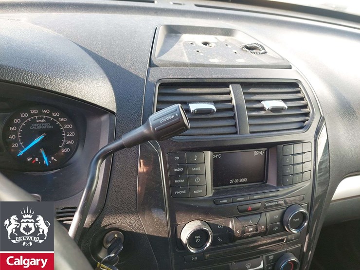 2018-ford-explorer-image-8