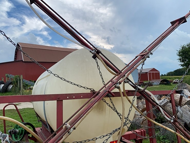 field-sprayer-image-8