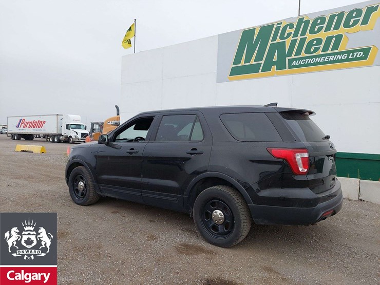 2017-ford-explorer-image-3