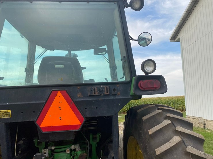 john-deere-4055-image-22