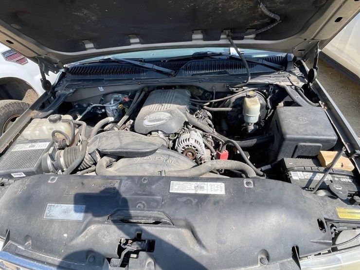 2002-chevrolet-1500-image-17