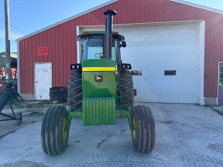 john-deere-4430-image-2