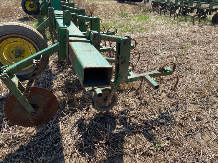 brillion-8-x-36”-row-cultivator-image-12