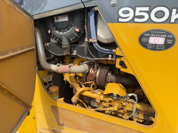 2019-deere-950k-image-42