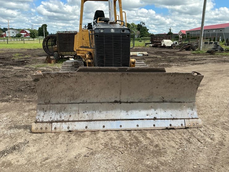2002-deere-700h-image-15