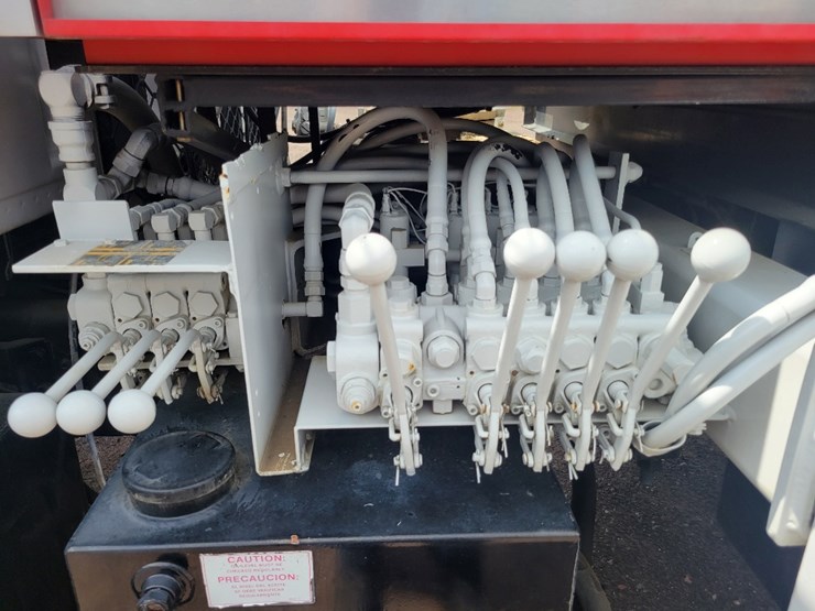 1991-ford-l9000-image-14