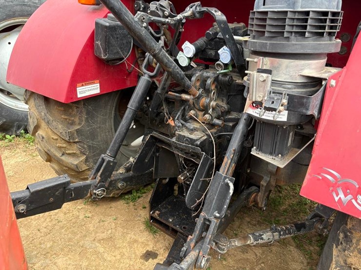 case-international-farmall-120c-4x4-tractor-image-9