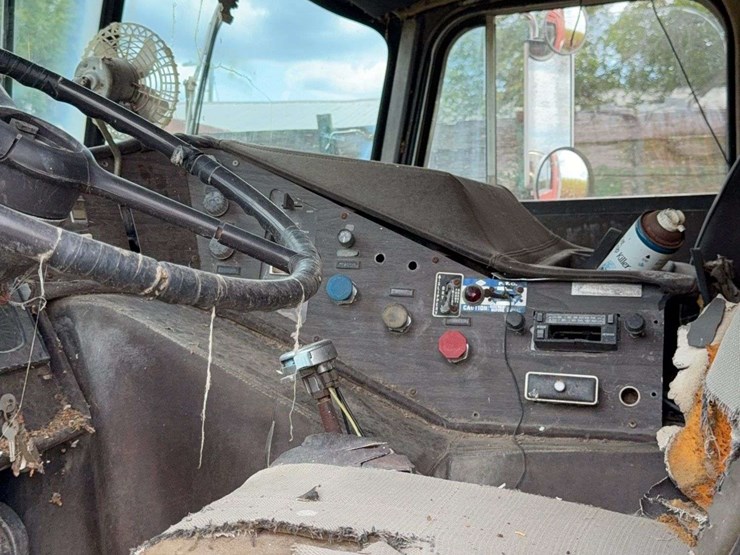 diamond-reo-cabover-image-56