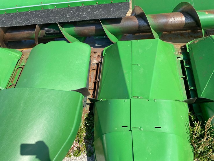 john-deere-844-image-23